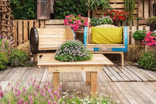 Paletten-Lounge selber bauen – Anleitung – Planung, Aufbau Und Gestaltung Einer Sitzgruppe Aus Europaletten