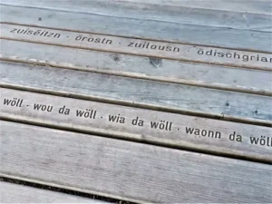Womit Holzschneidebrett ölen? Holzschneidebrett richtig ölen – geeignete Öle und Tipps zur Pflege